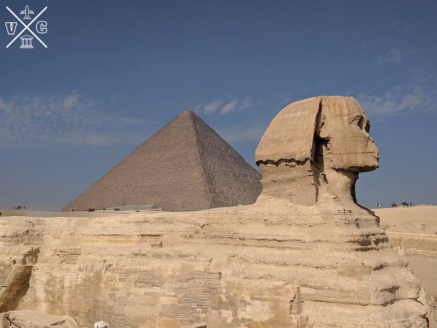 Esfinge y Pirámide